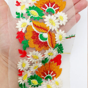 9 Yards Floral Border, Beige Shimmer Tissue Fabric Lace Trim Flowers Embroidery, Floral Sari Trimming